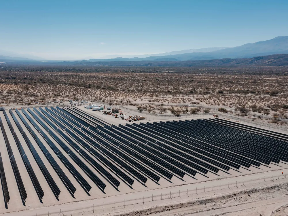 El Parque Solar de Ampajango tiene un avance del 80% y estará listo en pocas semanas (1)