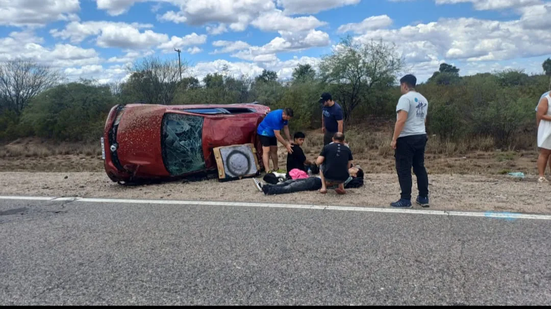 Imagen de WhatsApp 2025-12-08 a las 22.33.48_8776f2fb