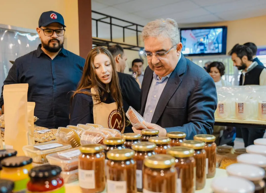 56c6f69c-75c2-405e-9ca5-302be3c0b599