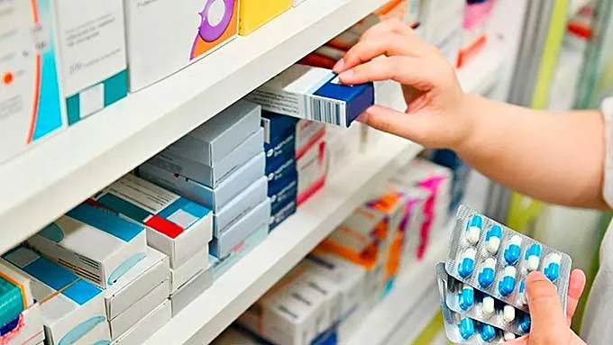 compras-medicamentos-en-farmacias (1)