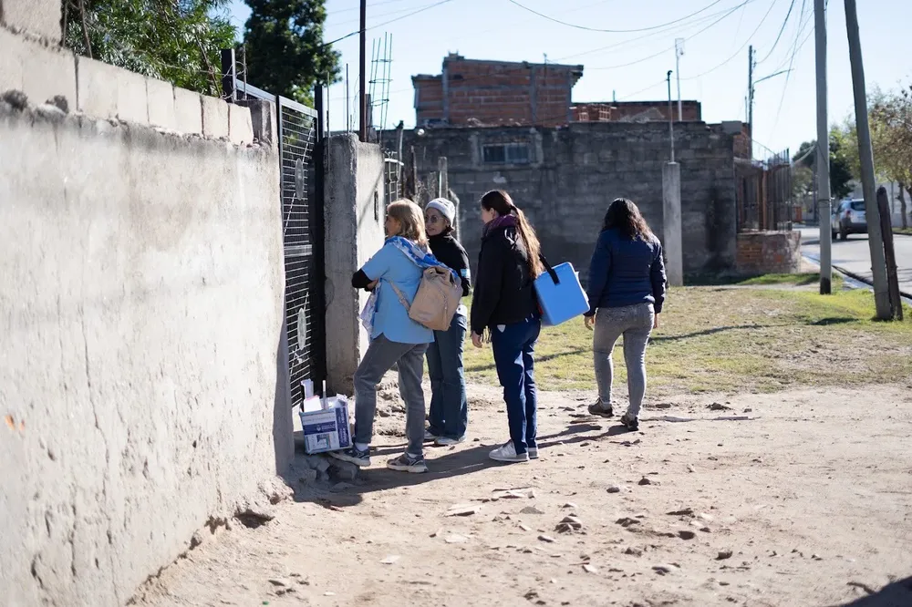 Vacunación “Casa x Casa” en Capital
