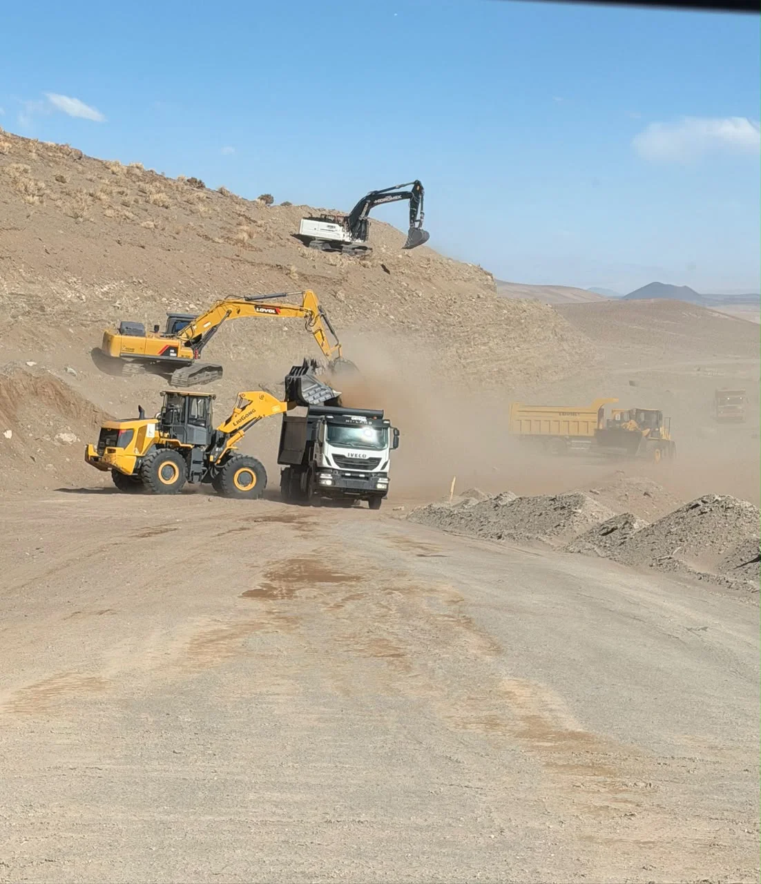 Ruta 43 trabajan a más de 4.000 metros de altura para pavimentar en la Cuesta de Paicuqui (2)