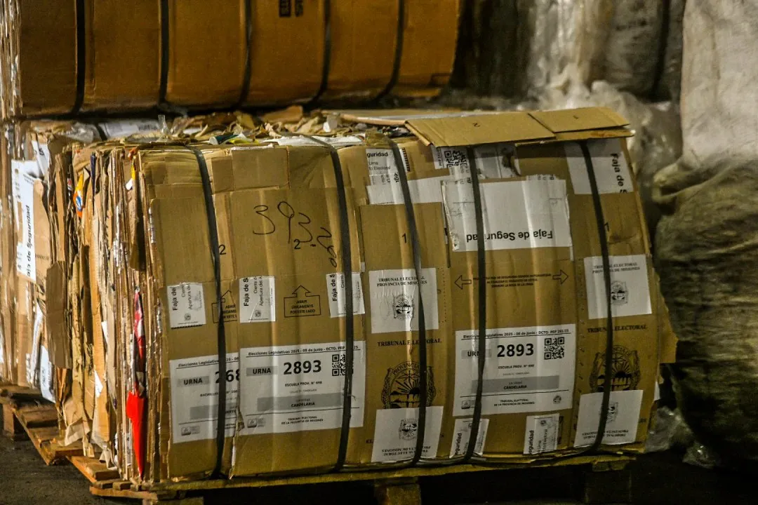 reciclado-de-urnas-elecciones-Marcos-Otano-2