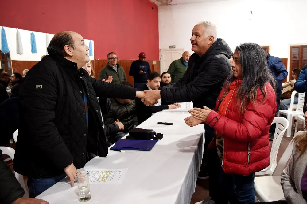 Intendente en Banda de Varela (2)