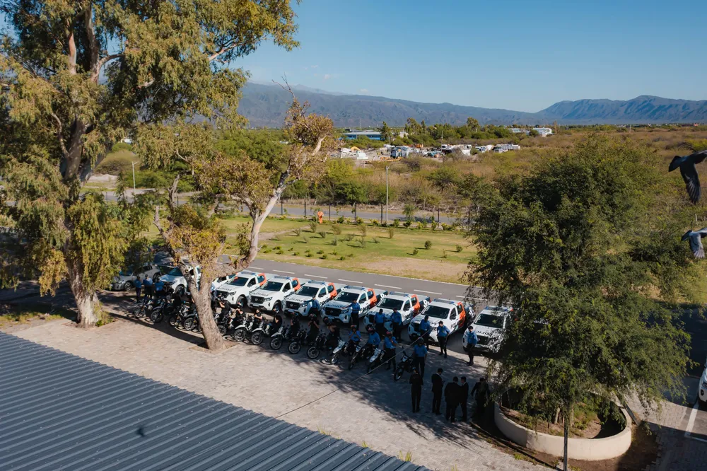 Nueva flota de vehículos para fortalecer la seguridad en la Capital y el interior (2)