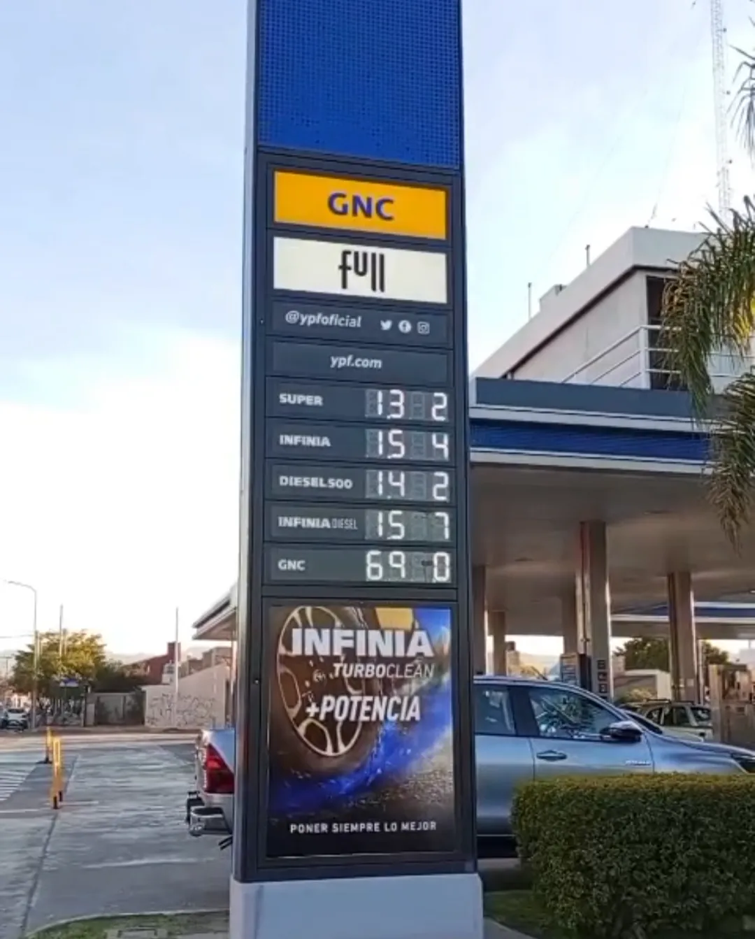 Screenshot_20250826-224140.WhatsApp