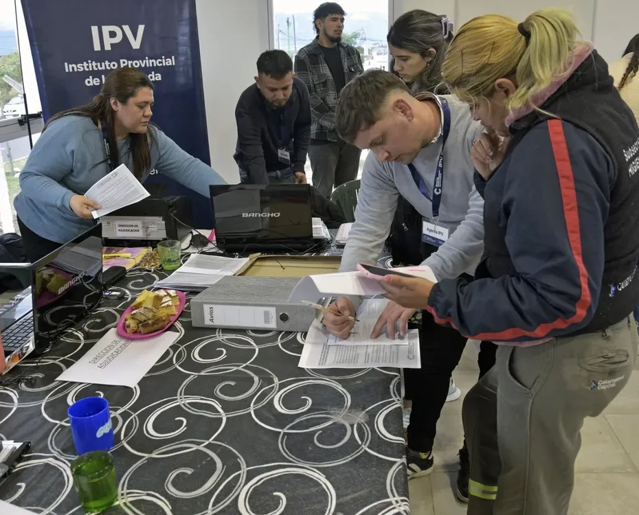 “Vivienda Más Cerca” llegó al Loteo Parque Sur (2) (1)