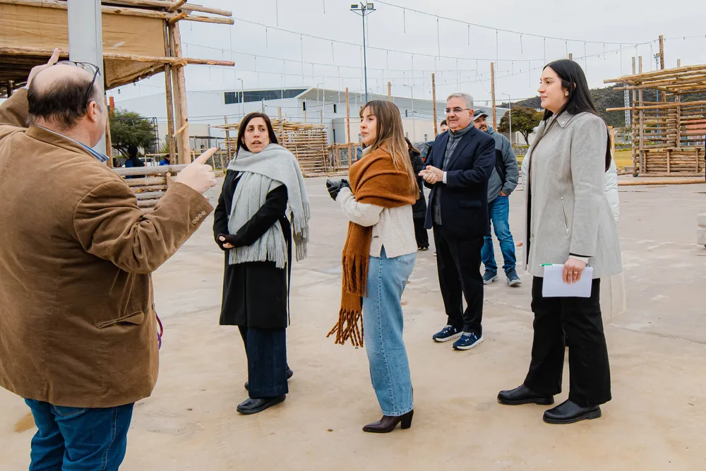 El Predio Ferial va quedando listo para disfrutar la Fiesta Nacional e Internacional del Poncho 2026 (4) (1)