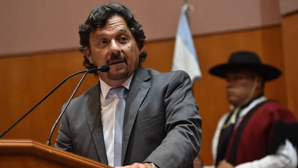 GUSTAVO-SAENZ-SALTA-D2093DJ2-1024x576